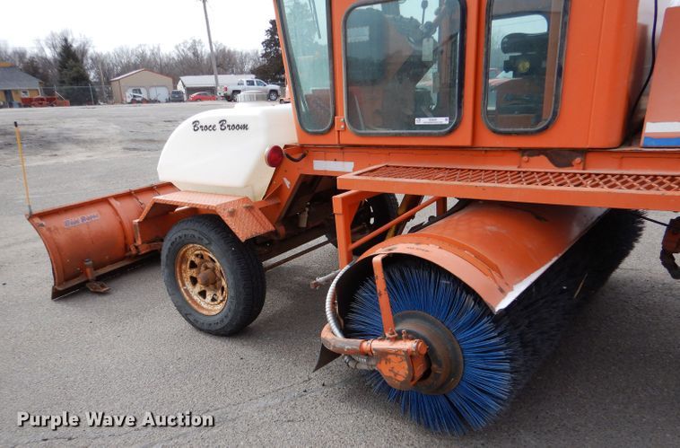 image for item IE9659 2004 Broce RJ-350  broom