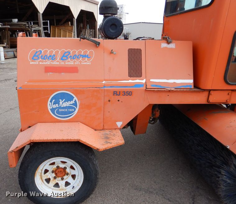 image for item IE9659 2004 Broce RJ-350  broom