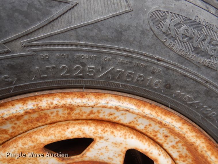 image for item IE9659 2004 Broce RJ-350  broom