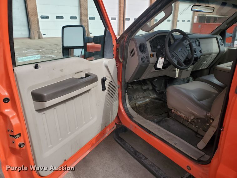 image for item IE9660 2008 Ford F250 Super Duty XL  pickup truck