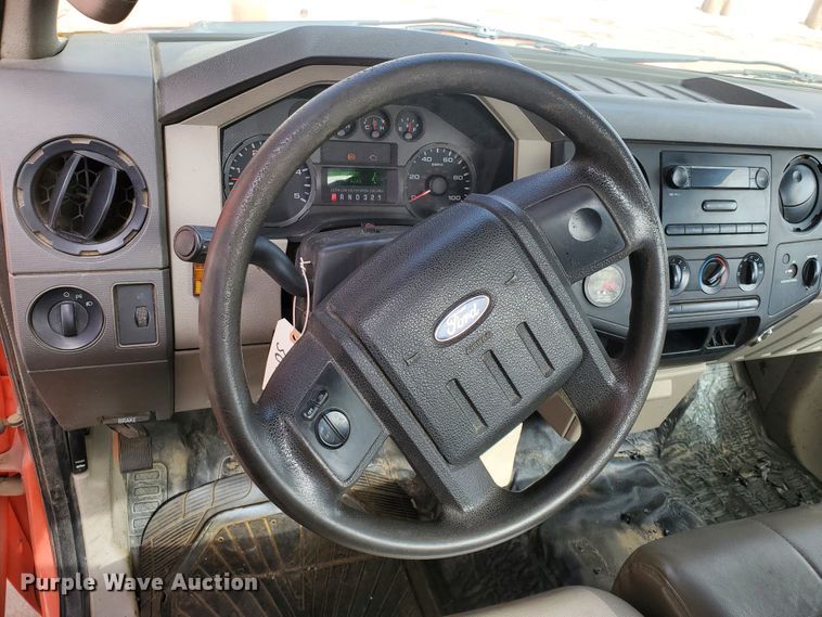 image for item IE9660 2008 Ford F250 Super Duty XL  pickup truck