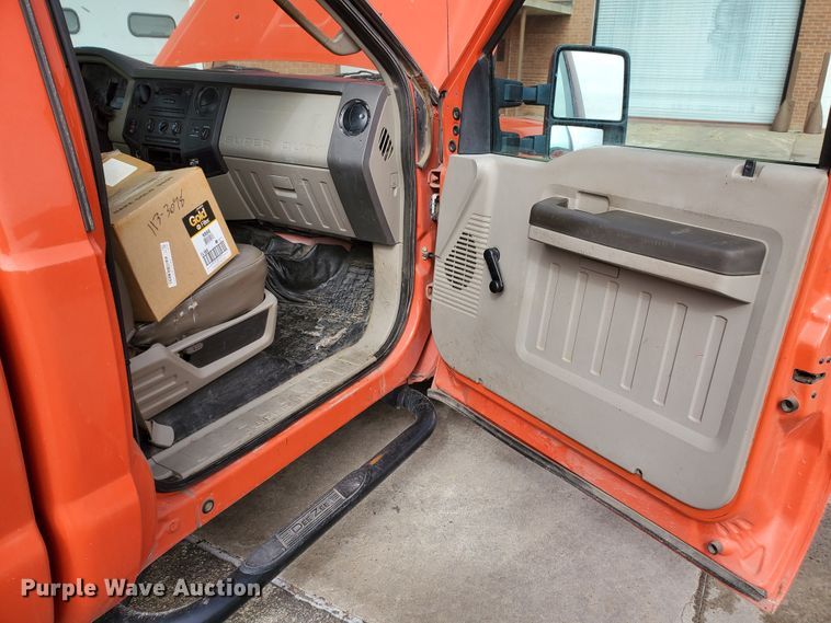image for item IE9660 2008 Ford F250 Super Duty XL  pickup truck
