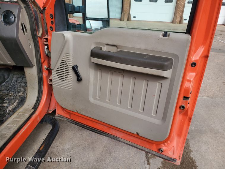 image for item IE9660 2008 Ford F250 Super Duty XL  pickup truck