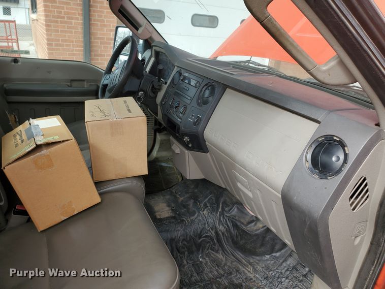 image for item IE9660 2008 Ford F250 Super Duty XL  pickup truck