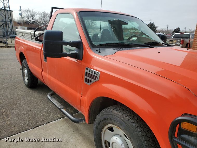 image for item IE9660 2008 Ford F250 Super Duty XL  pickup truck
