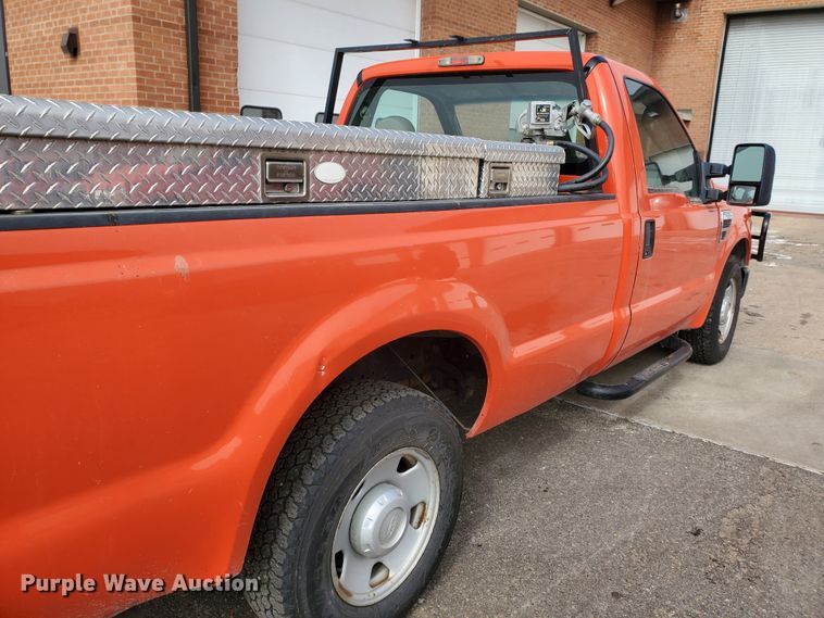 image for item IE9660 2008 Ford F250 Super Duty XL  pickup truck