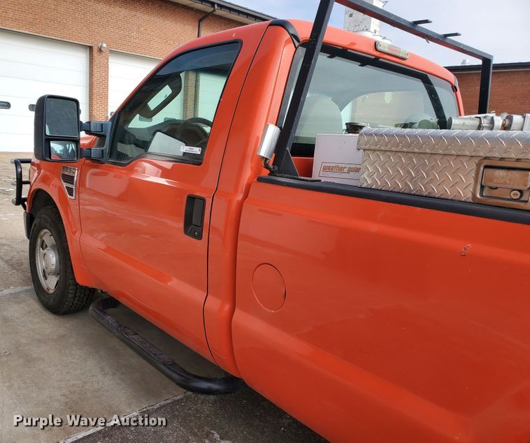 image for item IE9660 2008 Ford F250 Super Duty XL  pickup truck