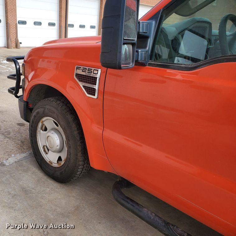 image for item IE9660 2008 Ford F250 Super Duty XL  pickup truck