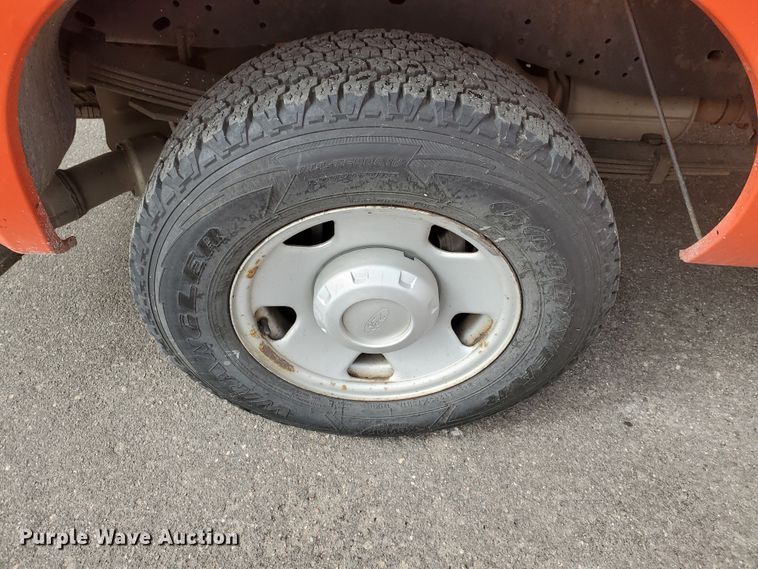 image for item IE9660 2008 Ford F250 Super Duty XL  pickup truck