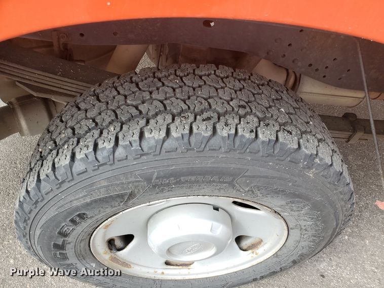 image for item IE9660 2008 Ford F250 Super Duty XL  pickup truck