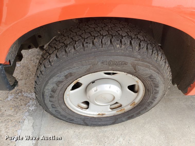 image for item IE9660 2008 Ford F250 Super Duty XL  pickup truck