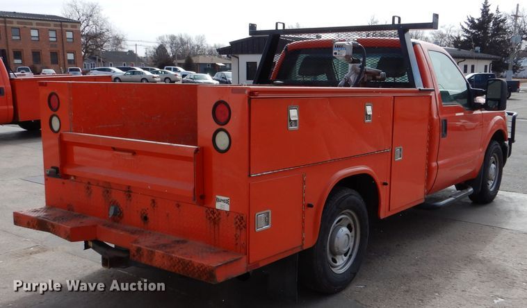 image for item IE9661 2011 Ford F250 Super Duty XL  utility bed pickup truck