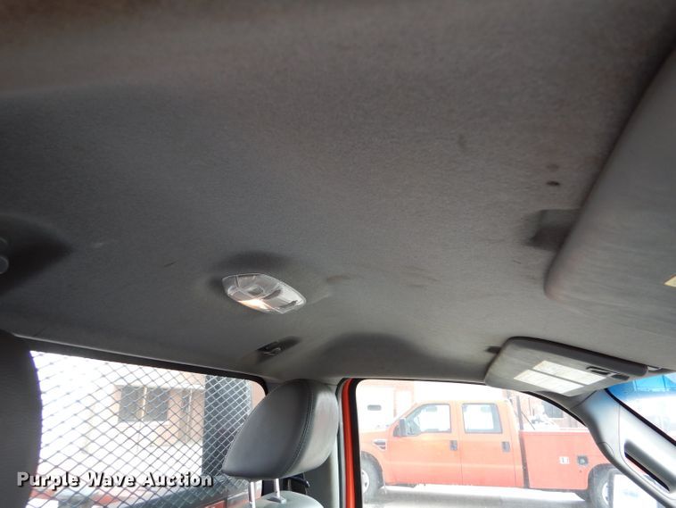 image for item IE9661 2011 Ford F250 Super Duty XL  utility bed pickup truck