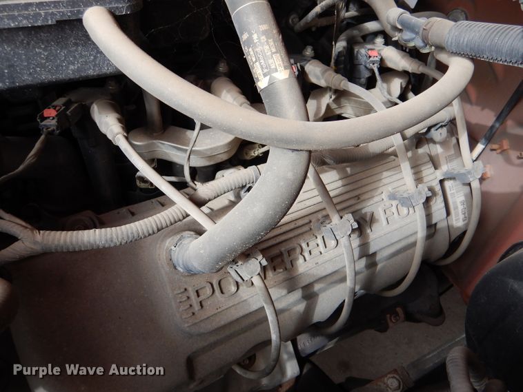 image for item IE9661 2011 Ford F250 Super Duty XL  utility bed pickup truck