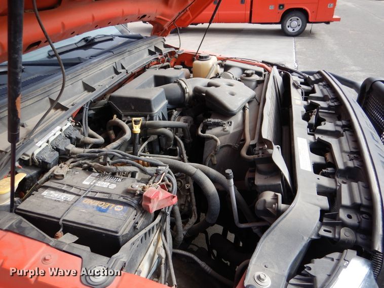 image for item IE9661 2011 Ford F250 Super Duty XL  utility bed pickup truck