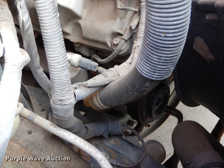 image for item IE9661 2011 Ford F250 Super Duty XL  utility bed pickup truck