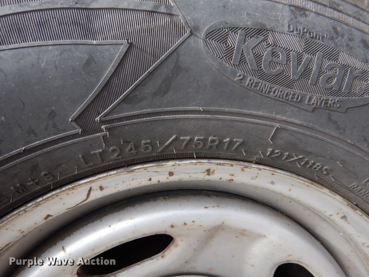 image for item IE9661 2011 Ford F250 Super Duty XL  utility bed pickup truck