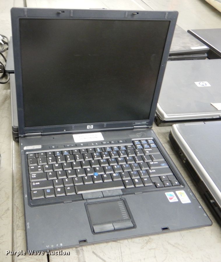 image for item IE9676 (14) Compaq laptops