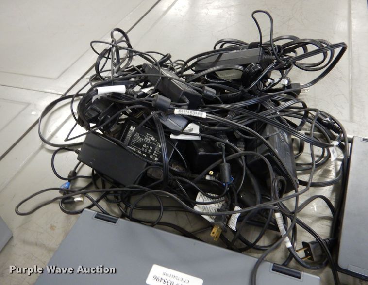 image for item IE9676 (14) Compaq laptops