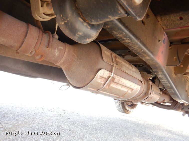 image for item IE9677 2008 Ford F250 Super Duty XL  utility bed pickup truck