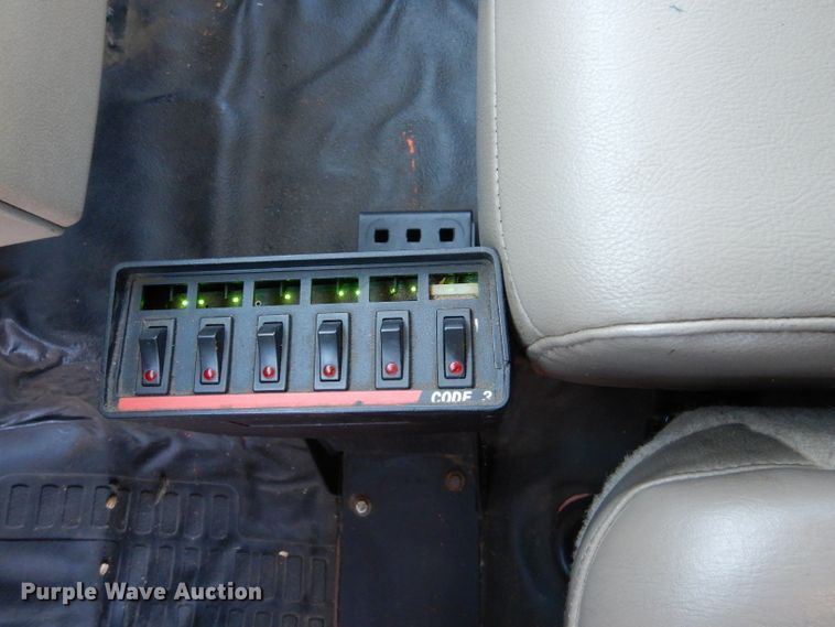 image for item IE9677 2008 Ford F250 Super Duty XL  utility bed pickup truck