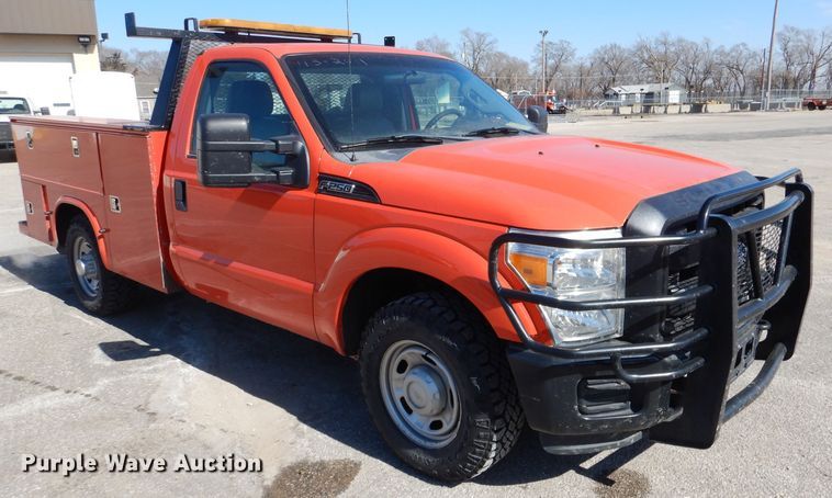 image for item IE9678 2011 Ford F250 Super Duty XL  utility bed pickup truck