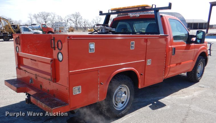 image for item IE9678 2011 Ford F250 Super Duty XL  utility bed pickup truck