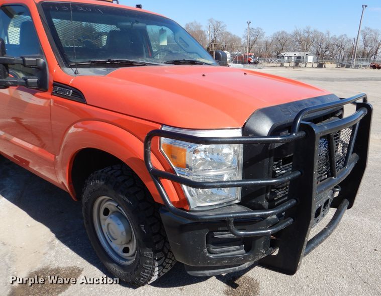 image for item IE9678 2011 Ford F250 Super Duty XL  utility bed pickup truck