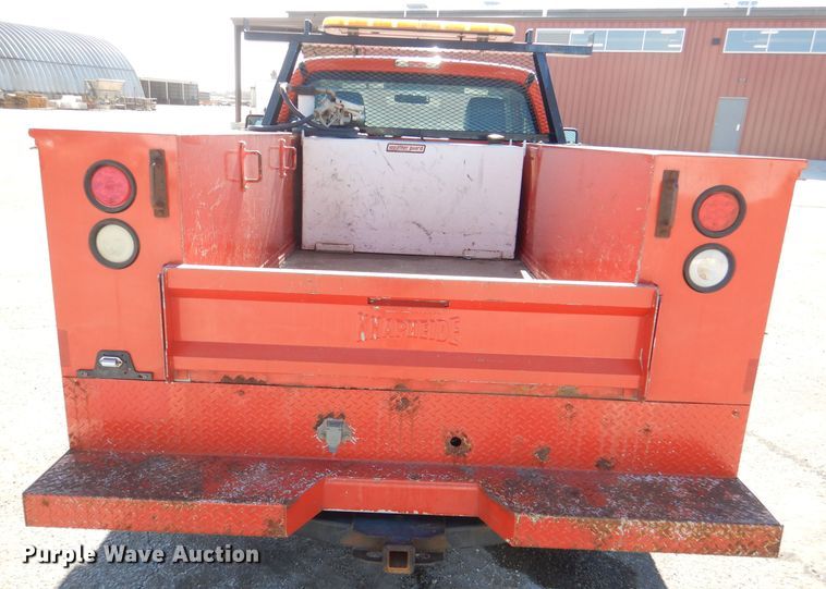 image for item IE9678 2011 Ford F250 Super Duty XL  utility bed pickup truck