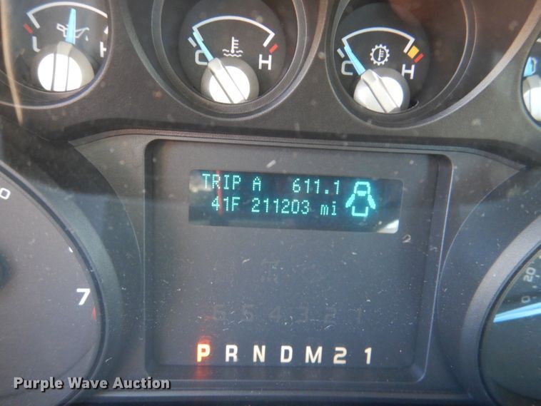 image for item IE9678 2011 Ford F250 Super Duty XL  utility bed pickup truck