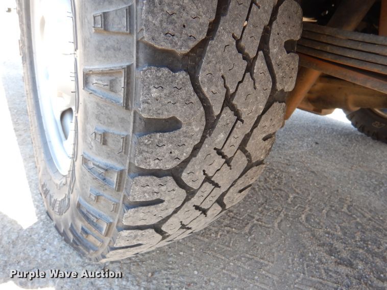 image for item IE9679 2008 Ford F250 Super Duty  utility bed pickup truck