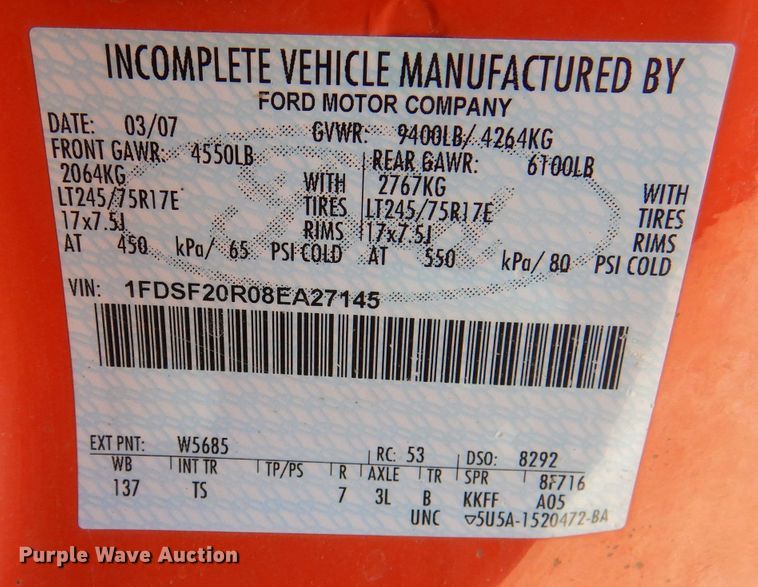 image for item IE9679 2008 Ford F250 Super Duty  utility bed pickup truck