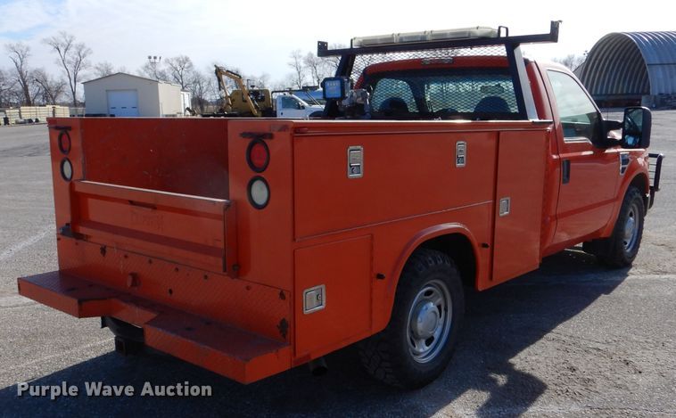 image for item IE9680 2010 Ford F250 Super Duty XL  utility bed pickup truck