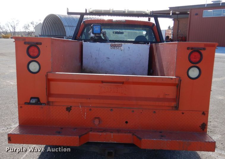 image for item IE9680 2010 Ford F250 Super Duty XL  utility bed pickup truck