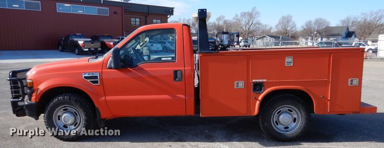 image for item IE9680 2010 Ford F250 Super Duty XL  utility bed pickup truck