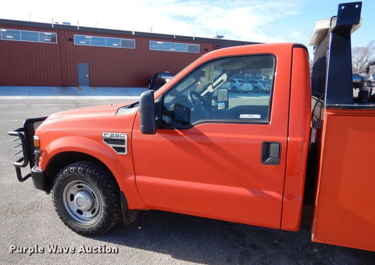 image for item IE9680 2010 Ford F250 Super Duty XL  utility bed pickup truck