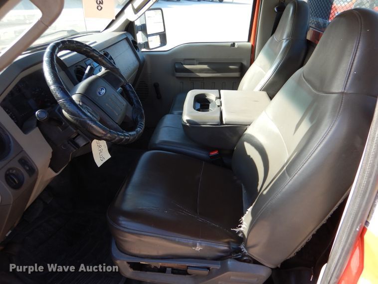 image for item IE9680 2010 Ford F250 Super Duty XL  utility bed pickup truck