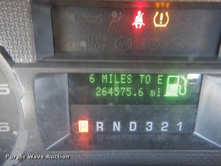 image for item IE9680 2010 Ford F250 Super Duty XL  utility bed pickup truck