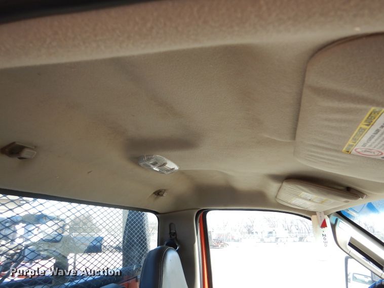 image for item IE9680 2010 Ford F250 Super Duty XL  utility bed pickup truck