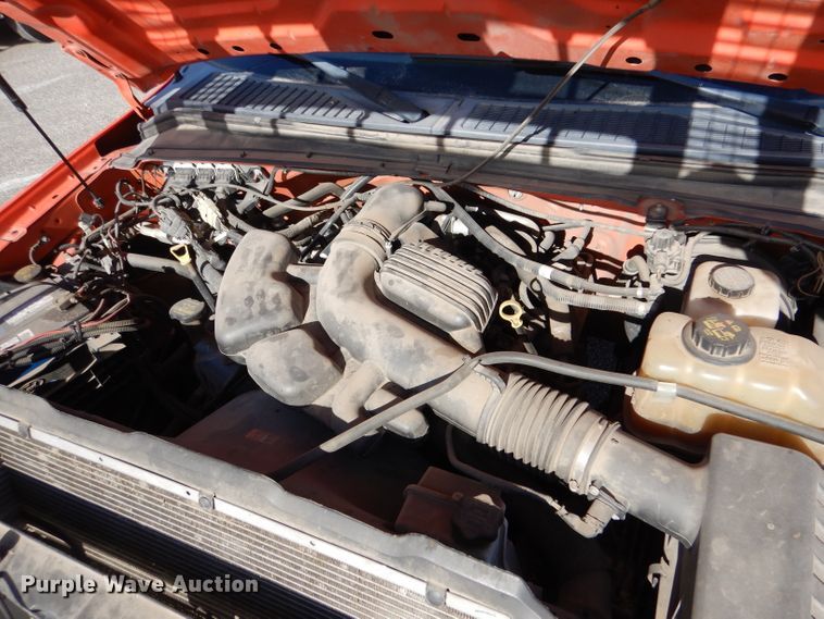 image for item IE9680 2010 Ford F250 Super Duty XL  utility bed pickup truck