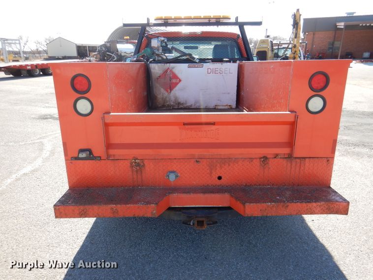 image for item IE9681 2011 Ford F250 Super Duty XL  utility bed pickup truck