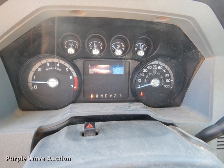 image for item IE9681 2011 Ford F250 Super Duty XL  utility bed pickup truck