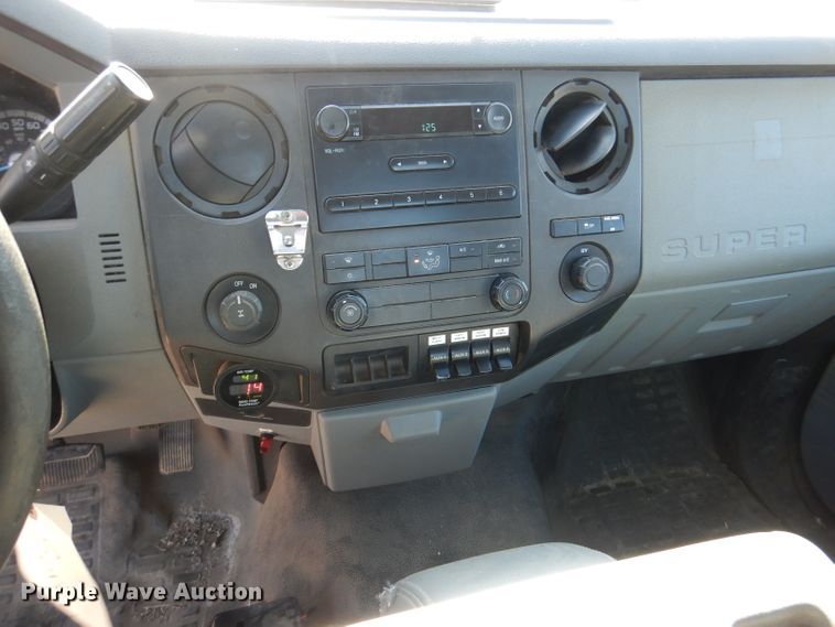 image for item IE9681 2011 Ford F250 Super Duty XL  utility bed pickup truck