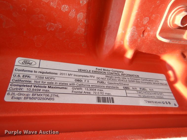 image for item IE9681 2011 Ford F250 Super Duty XL  utility bed pickup truck