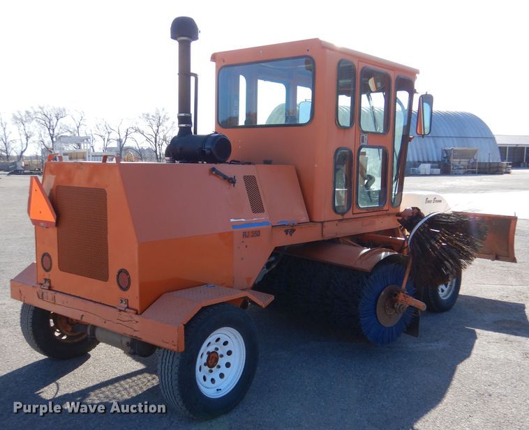 image for item IE9683 2006 Broce RJ-350  broom