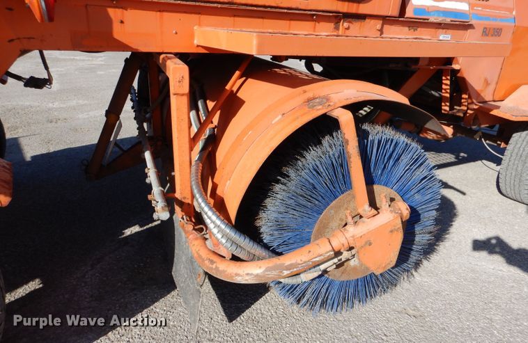 image for item IE9683 2006 Broce RJ-350  broom