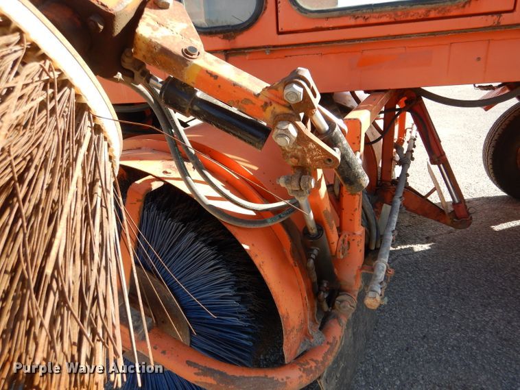 image for item IE9683 2006 Broce RJ-350  broom