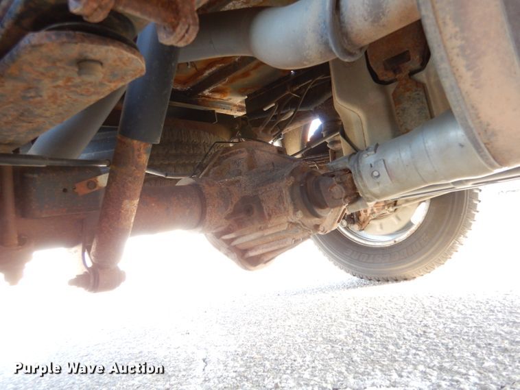 image for item IE9684 2012 Chevrolet Silverado 2500HD  utility bed pickup truck