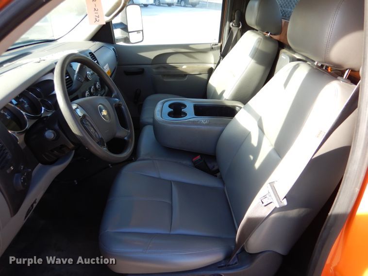 image for item IE9684 2012 Chevrolet Silverado 2500HD  utility bed pickup truck