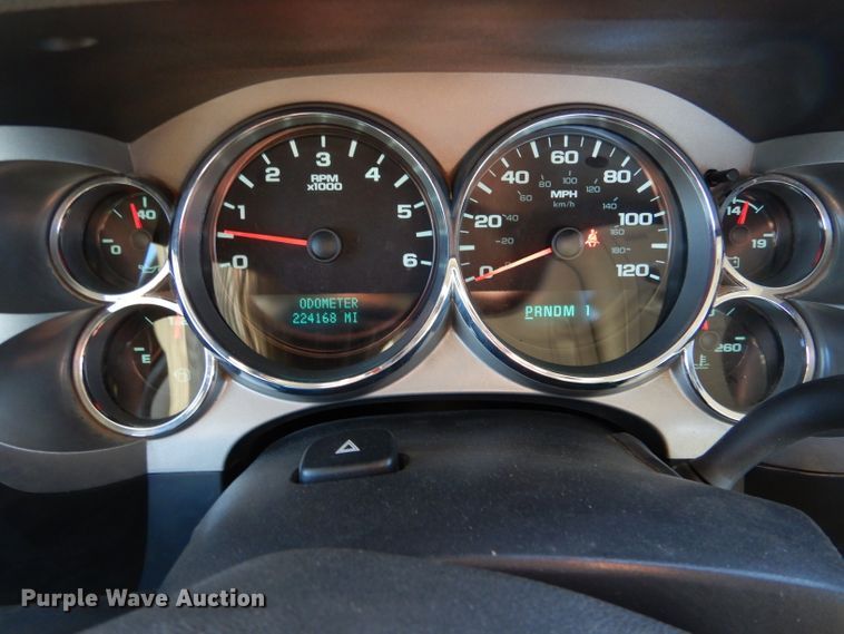 image for item IE9684 2012 Chevrolet Silverado 2500HD  utility bed pickup truck